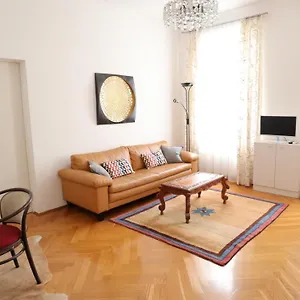  Apartment Penzing