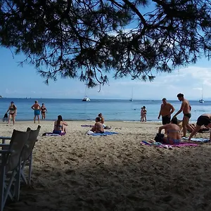 rezervați aici