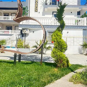 Aaron Villa Durrës