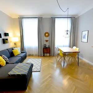  Apartament Exclusive & Equipped, 10 Min From The Centre
