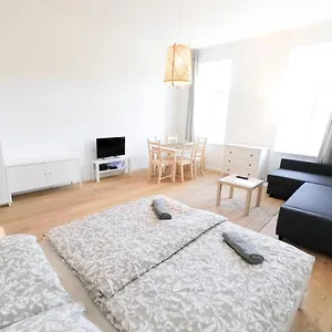  Apartment Living - Lerchenfeldergürtel
